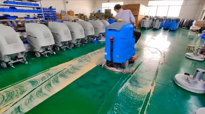 梧州2023年还在用人工的物业保洁不妨试试洗地机吧